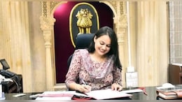 राजस्&zwj;थान में टीना डाबी सहित 65 IAS अधिकारियों के ट्रांसफर, 26 ज&zwj;िलों के कलेक्&zwj;टर बदले गए