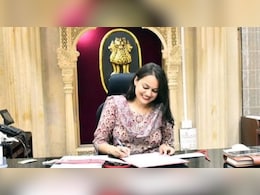 राजस्&zwj;थान में टीना डाबी सहित 65 IAS अधिकारियों के ट्रांसफर, 26 ज&zwj;िलों के कलेक्&zwj;टर बदले गए