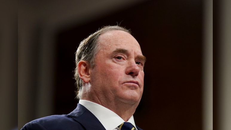 US Navy Chief Quits Amid Iran War, Hormuz Blockade