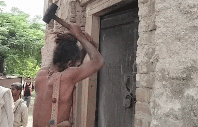 45 साल बाद मुक्त हुआ काल भैरव मंदिर! भूमाफियाओं ने जड़ दिया था ताला, प्रशासन ने लिया सख्त एक्शन