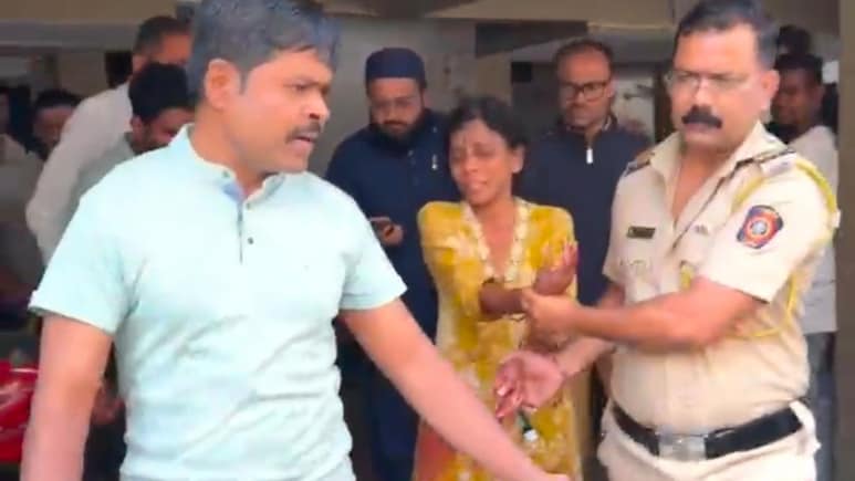 36 लाखांची खंडणी उकळल्यानंतरही शांत झाली नाही आग; छत्रपती संभाजीनगरमध्ये प्रियकराच्या पत्नीवर घरात घुसून वार