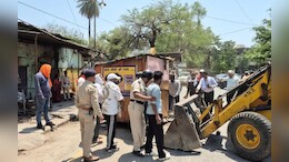शहीद स्मारक के आसपास अतिक्रमण हटाने की कार्रवाई तेज, जबलपुर हाईकोर्ट के आदेश पर प्रशासन सख्त