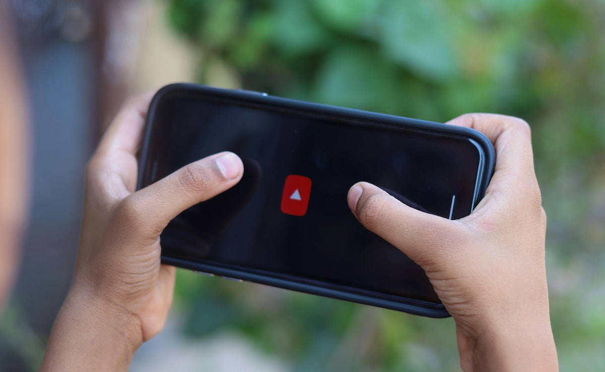 IITian At MNC Spends Office Hours Watching Reels, YouTube: 'Given No Work'