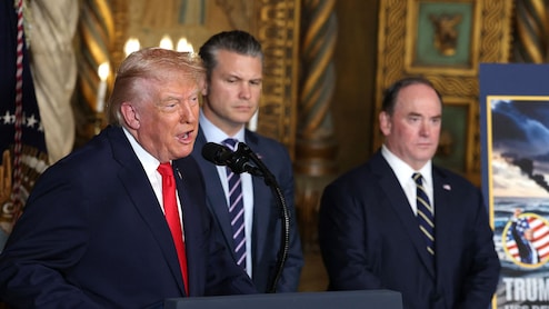 ट्रंप ने आर्मी चीफ के बाद नौसेना मंत्री को भी हटाया, ईरान जंग के बीच अमेरिकी सेना और सरकार में उथल-पुथल