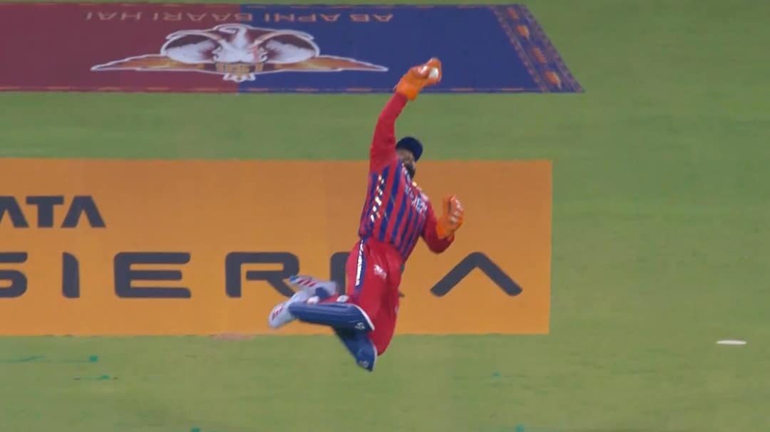 IPL 2026: LSG Skipper Rishabh Pant Takes One-Handed Stunner To Dismiss RR's Yashasvi Jaiswal — Watch