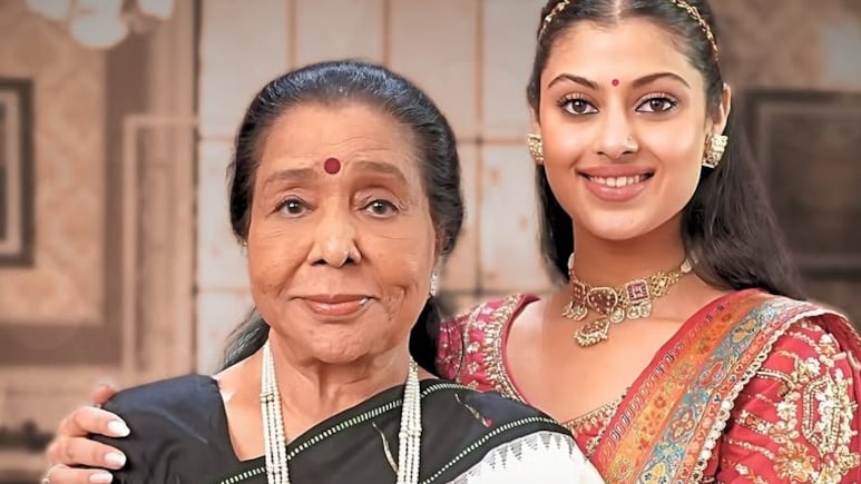 जनाई भोसले की दादी आशा भोसले के साथ 5 तस्वीरें, हमेशा साया बनकर रहती थीं पोती