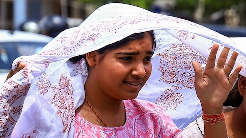 दिल्ली में पारा 40 के पार, लू से सावधान! इन 13 राज्यों में बारिश का अलर्ट, गर्मी से राहत कब?