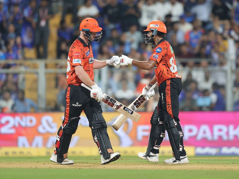 MI vs SRH LIVE Score, IPL 2026: Allah Ghazanfar, Hardik Pandya Bring Mumbai Indians Back In Game vs Sunrisers Hyderabad