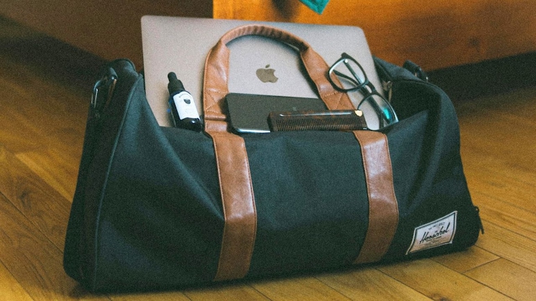 वीकेंड गेटवे के लिए परफेक्ट चॉइस, हल्के लेकिन भरपूर जगह वाले स्टाइलिश Duffel Bags कम प्राइस में आज ही खरीदें