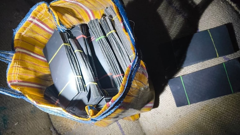 नेपाल से बिहार आ रहा था जाली नोट बनाने वाला पेपर, हथियार के साथ दो गिरफ्तार... एक हुआ फरार