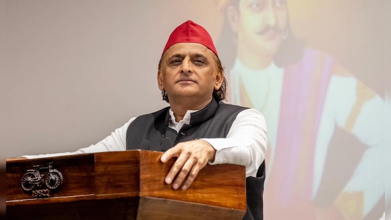 IPS केके बिश्नोई-अंशिका वर्मा की शादी के बाद नाराज क्&zwj;यों हुए अखिलेश यादव? SP नेताओं की दी खास नसीहत