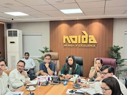 10 तारीख तक सैलरी, ओवरटाइम का मिलेगा दोगुना पैसा... नोएडा में DM का  श्रमिकों के लिए बड़ा फैसला