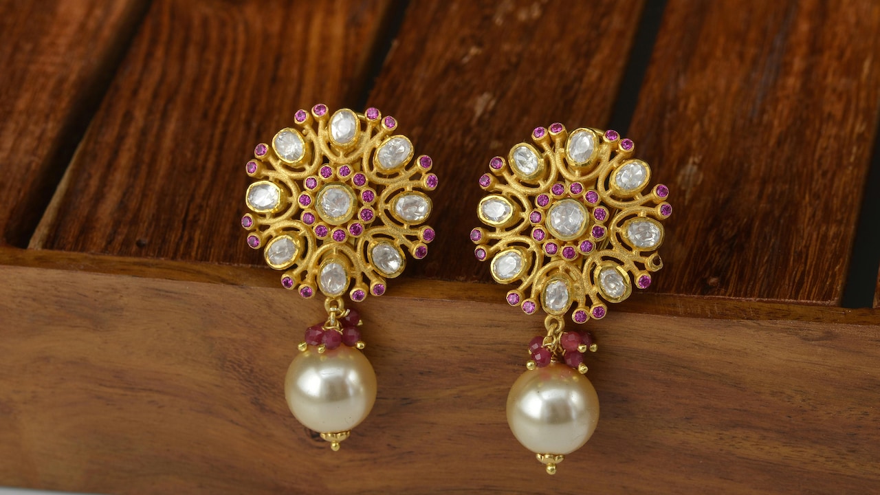 Top 5 Pearl Earrings for Women for Everyday Elegance and Party Wear Under ₹500