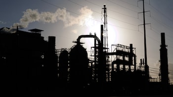 US Again Allows More Russian Oil Sales To Help Control Prices