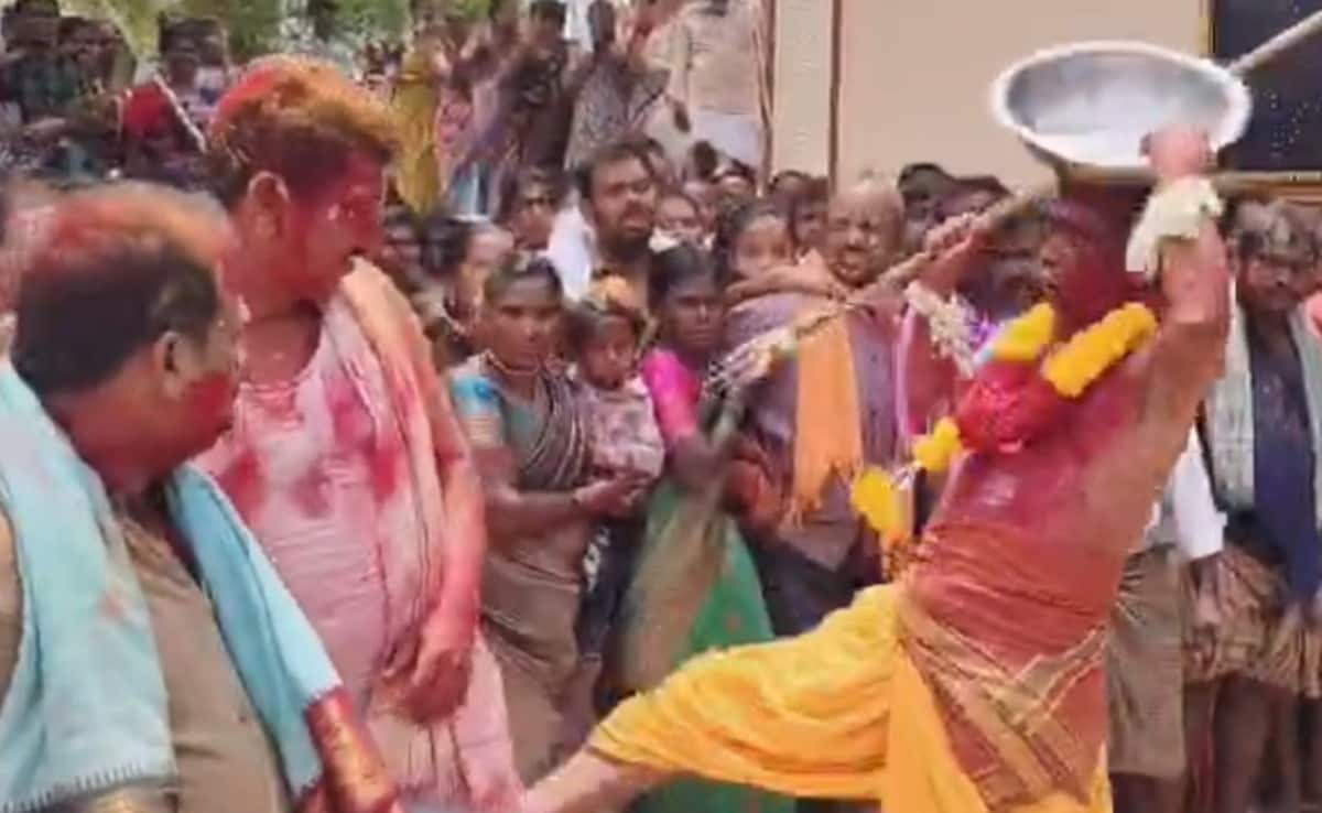 Kicks For Blessings: At Andhra Temple, Devotees Follow Unusual Tradition