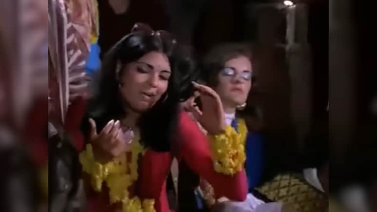 Zeenat Aman Reveals <i>Dum Maro Dum</i> Was Meant To Be A Duet By Lata Mangeshkar And Usha Uthup Before Asha Bhosle Stepped In