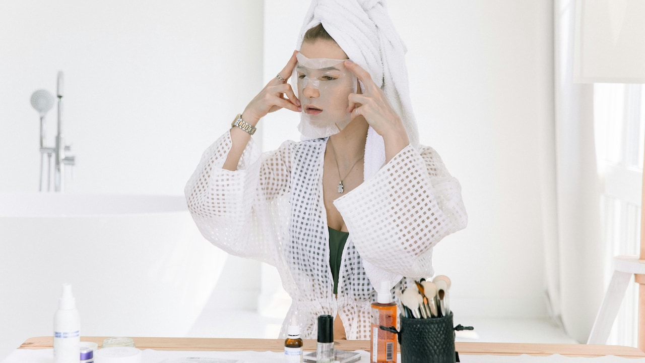 Night skincare products to grab from Myntra Glow Up Days Sale 