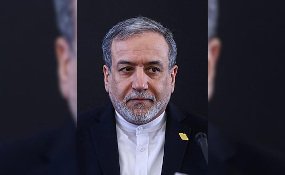 A New Opening? Iran FM Says Considering Trump Team's 'Request' For Talks