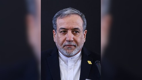 A New Opening? Iran FM Says Considering Trump Team's 'Request' For Talks