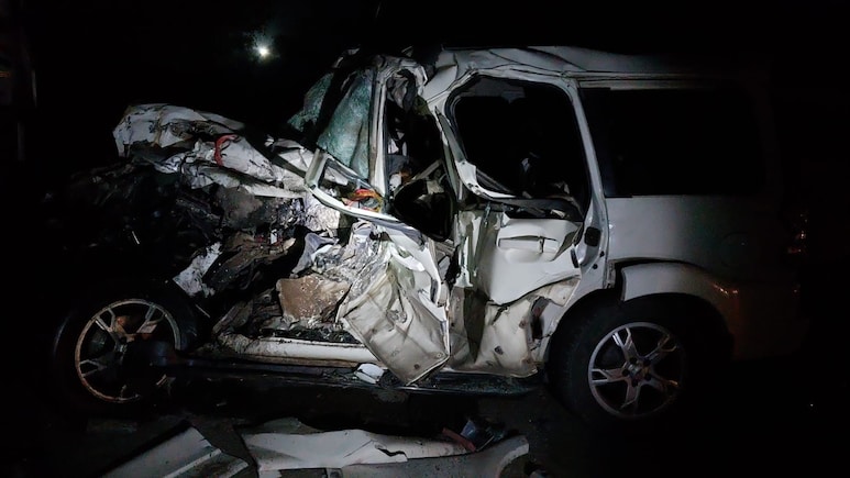 बेटी की शादी कर लौट रहे 5 लोग समेत पालतू कुत्ते की मौत, स्कॉर्पियो&ndash;ट्रेलर की टक्कर ने उजाड़ा परिवार