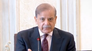 Pakistan Energy Crisis: Malls Shut Early as Fuel Prices Hit Record High