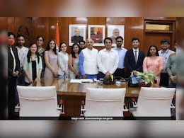 फ्री पढ़ाई और हर महीने 22,000 तक की 'पॉकेट मनी', विदेशी छात्रों पर मेहरबान हुई भारत सरकार