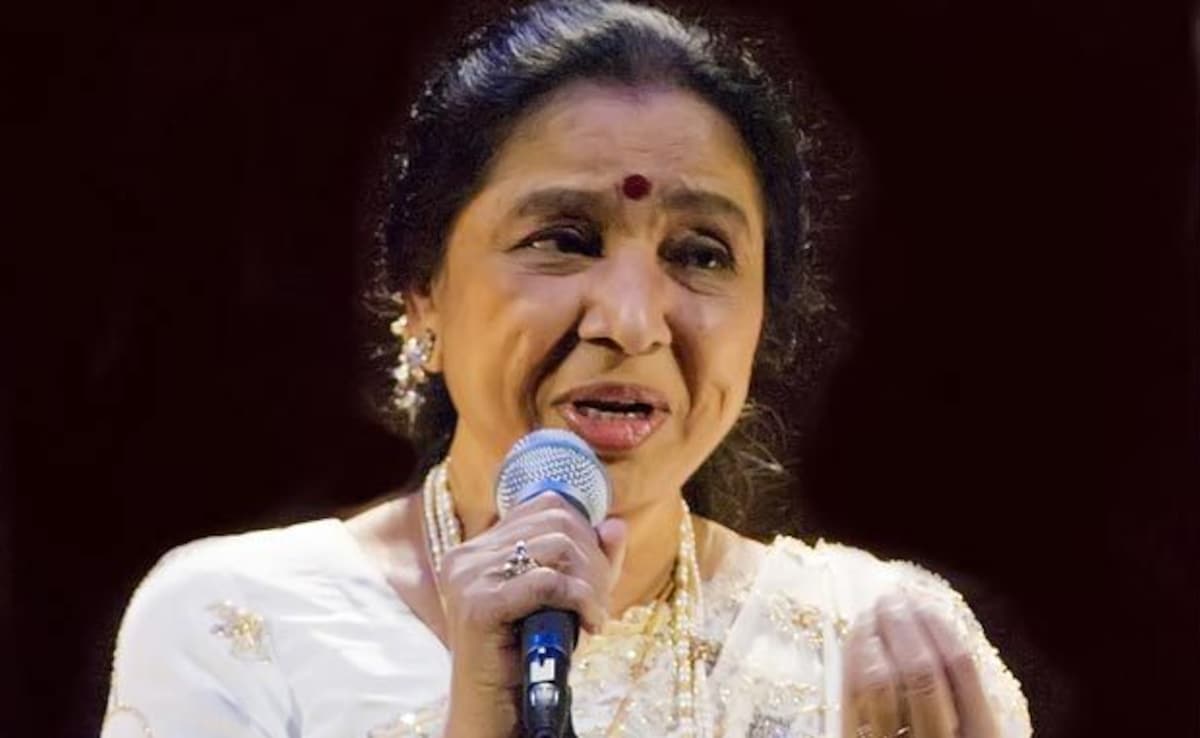 आशा भोसले को आया हार्ट अटैक, मुंबई के ब्रीच कैंडी अस्पताल में एडमिट सिंगर