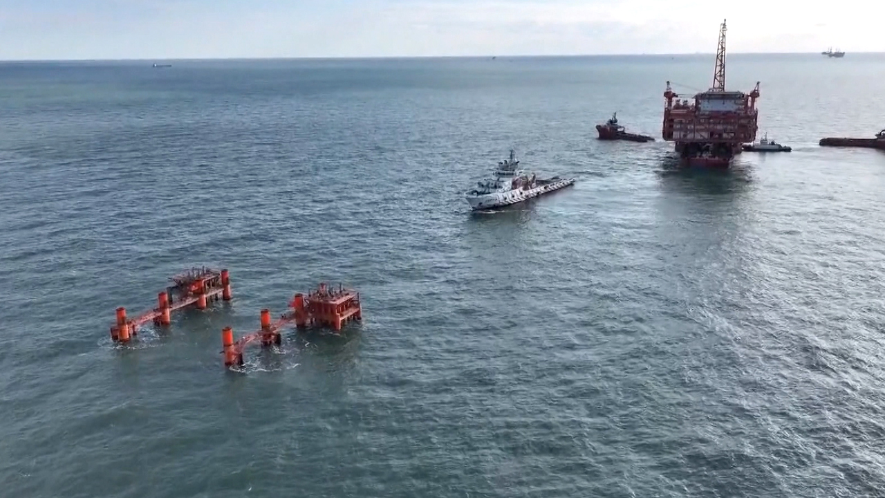 US Extends Waiver For Countries To Buy Russian Oil