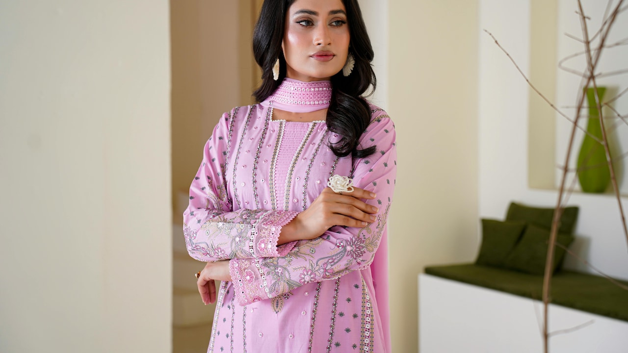 Different reasons for cotton kurtas feeling stiffer after every wash