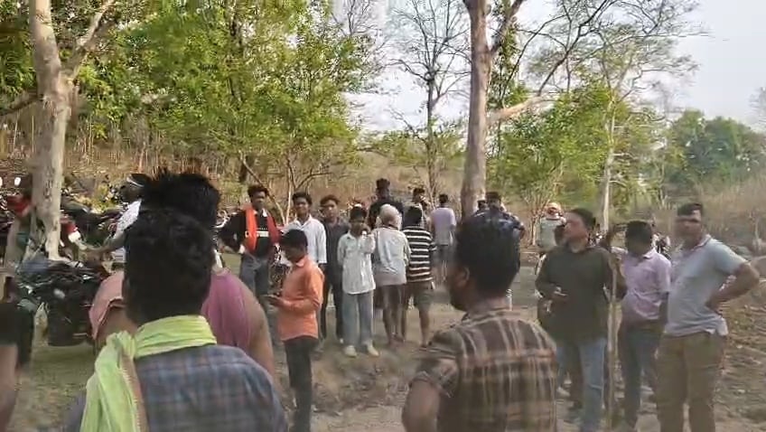 जशपुर में फैली “प्लेन क्रैश” की अफवाह, तो सच्चाई सामने लगाने के लिए प्रशासन को खूब बहाना पड़ा पसीना