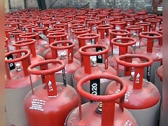 LPG की कालाबाजारी, जमाखोरी के खिलाफ कार्रवाई तेज, 1 लाख से अधिक छापे में 52,000 से अधिक सिलेंडर जब्त: पेट्रोलियम मंत्रालय
