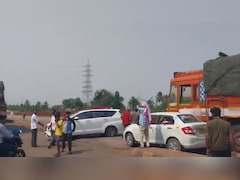 On Camera, Truck Causes Chain Collision In Karnataka, 4 Dead