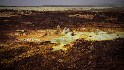 World's Deepest Point You Can Drive To Is In Ethiopia, It Has An Acid Lake