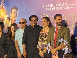 &lsquo;भूत बंगला&rsquo; की प्रेस कॉन्फ्रेंस में अक्षय-तब्बू की मस्ती, 25 साल बाद साथ आए तो हुई जबरदस्त तांग खिंचाई