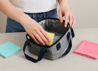 6 Easy Tips To Deep-Clean Your Lunch Bag At Home