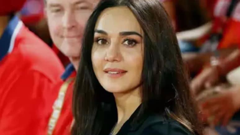 Dhurandhar 2 च्या पाकिस्तानी अधिकाऱ्यासोबत प्रीती झिंटाने पाहिली IPL मॅच, लोक म्हणाले, "हे काय.."