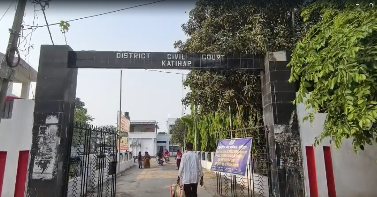 जिस मां ने भीख मांगकर बेटे को पाला, उसी ने कुदाल से काटकर मार डाला, 10 साल बाद कलयुगी बेटे को उम्रकैद