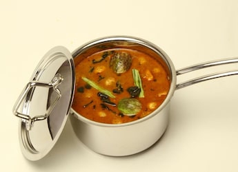 Zomato Declares Bengaluru Sambar > Chennai Sambar'; Chennai Foodies Vow To Delete The App