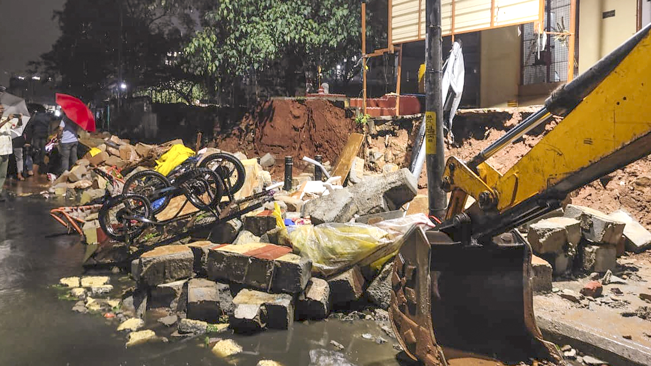 7 Killed As Bengaluru Hospital Wall Collapses During Rain