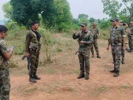 Jharkhand: 1 करोड़ इनामी नक्सली से सुरक्षाबलों की मुठभेड़, कोबरा बटालियन का एक जवान घायल