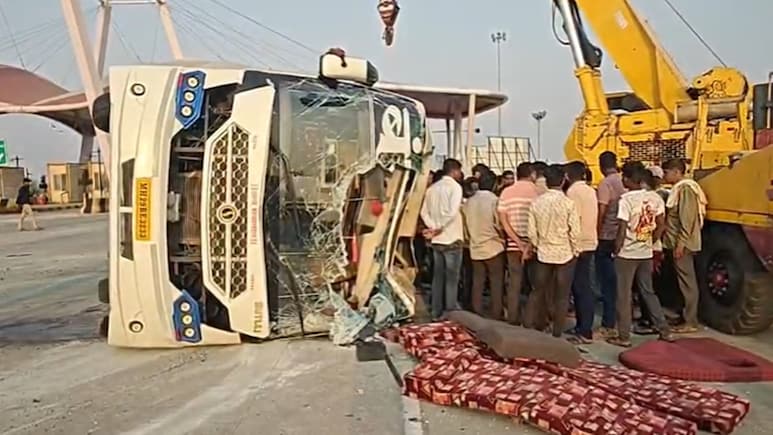 Samruddhi Accident: समृद्धीवर भीषण अपघात! रिल्सच्या नादात बस उलटली; चिमुकलीचा मृत्यू, 25 जखमी