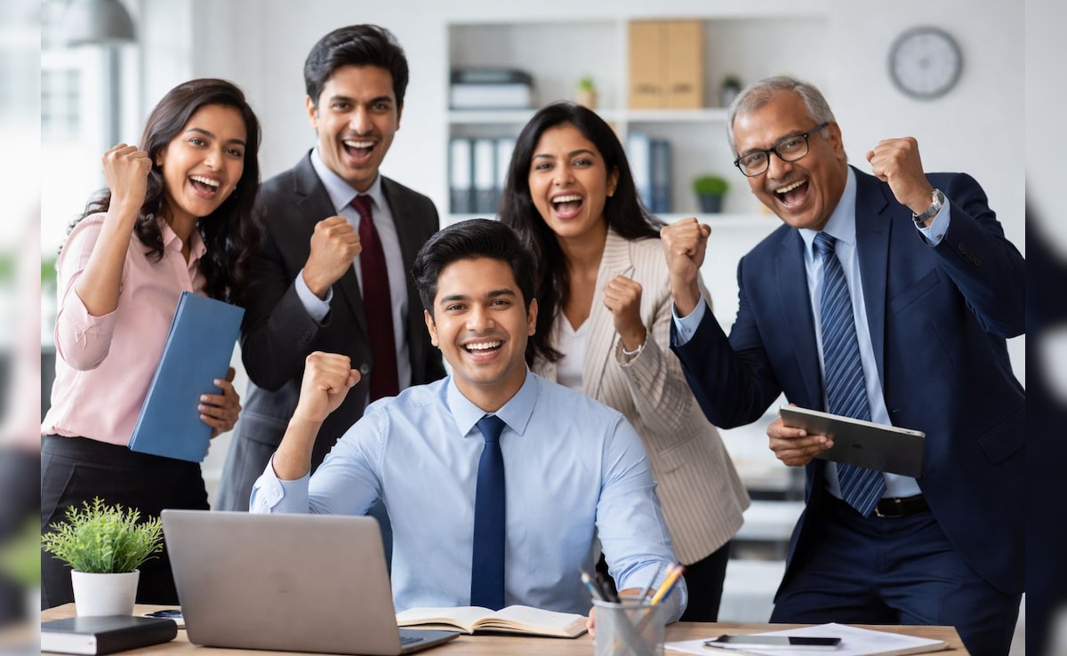 ऑफिस में मेहनत के बाद भी नहीं मिल रही पहचान, तो अपनाएं ये 5 ट्रिक्स, हर जगह छा जाएंगे आप