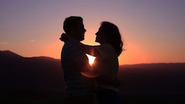 Therapist Busts 6 Instagram Myths That Are Ruining Modern Relationships