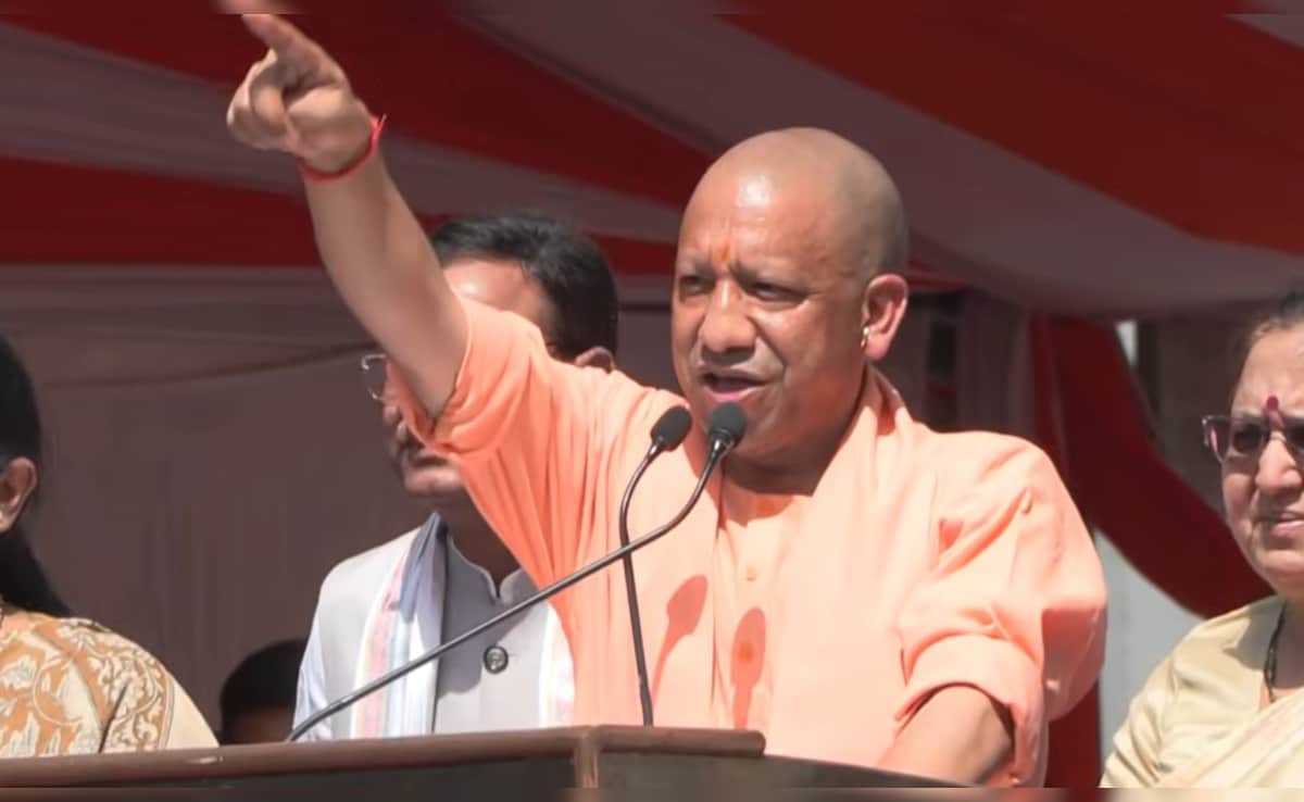 बेटियों की शिक्षा पर CM योगी का बड़ा फैसला, अब हर ब्लॉक में होंगे आवासीय स्कूल