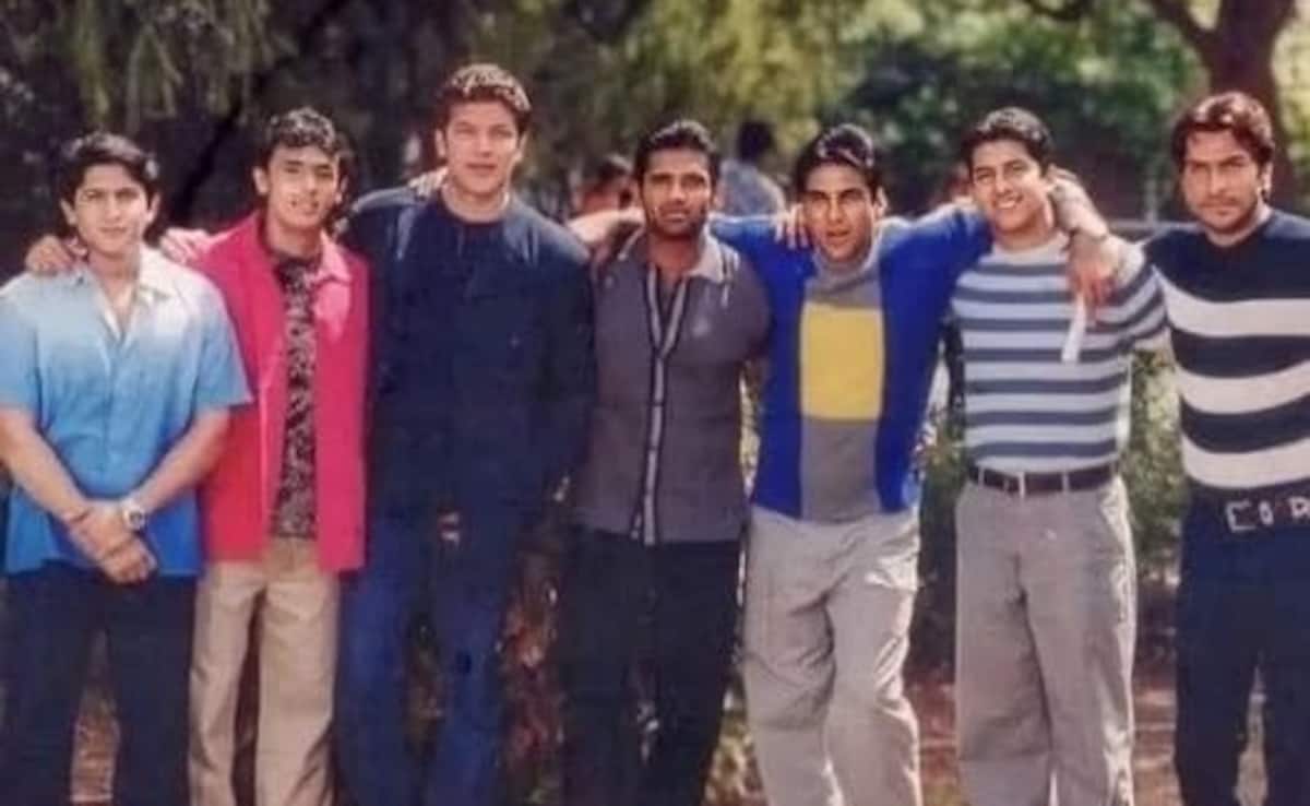 Akshay kumar  Movie: अक्षय कुमार की वो फिल्म, जिसमें वह मरकर भी बार-बार हो जाते थे जिंदा! कल्ट फिल्म में थे 7 हीरो, फिर भी बॉक्स ऑफिस पर हुई फ्लॉप