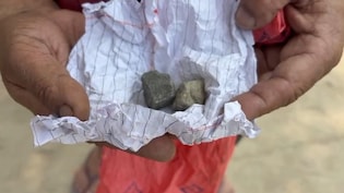 Bihar:'सेफ्टी' के नाम पर नकली पुलिस का असली खेल, युवक की सोने की चेन और अंगूठी उड़ाई