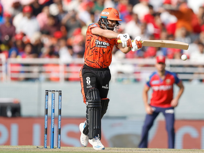 PBKS vs SRH LIVE Score, IPL 2026: Big Blunder Costs SRH Big Wicket, Abhishek Sharma's Reaction Viral
