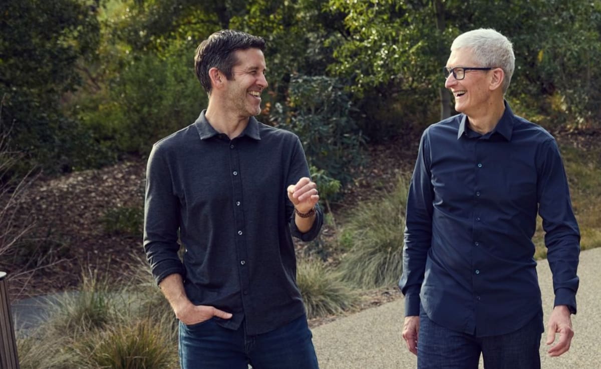 Apple NEW CEO: कौन हैं जॉन टर्नस? जो बनेंगे Apple के नए बॉस