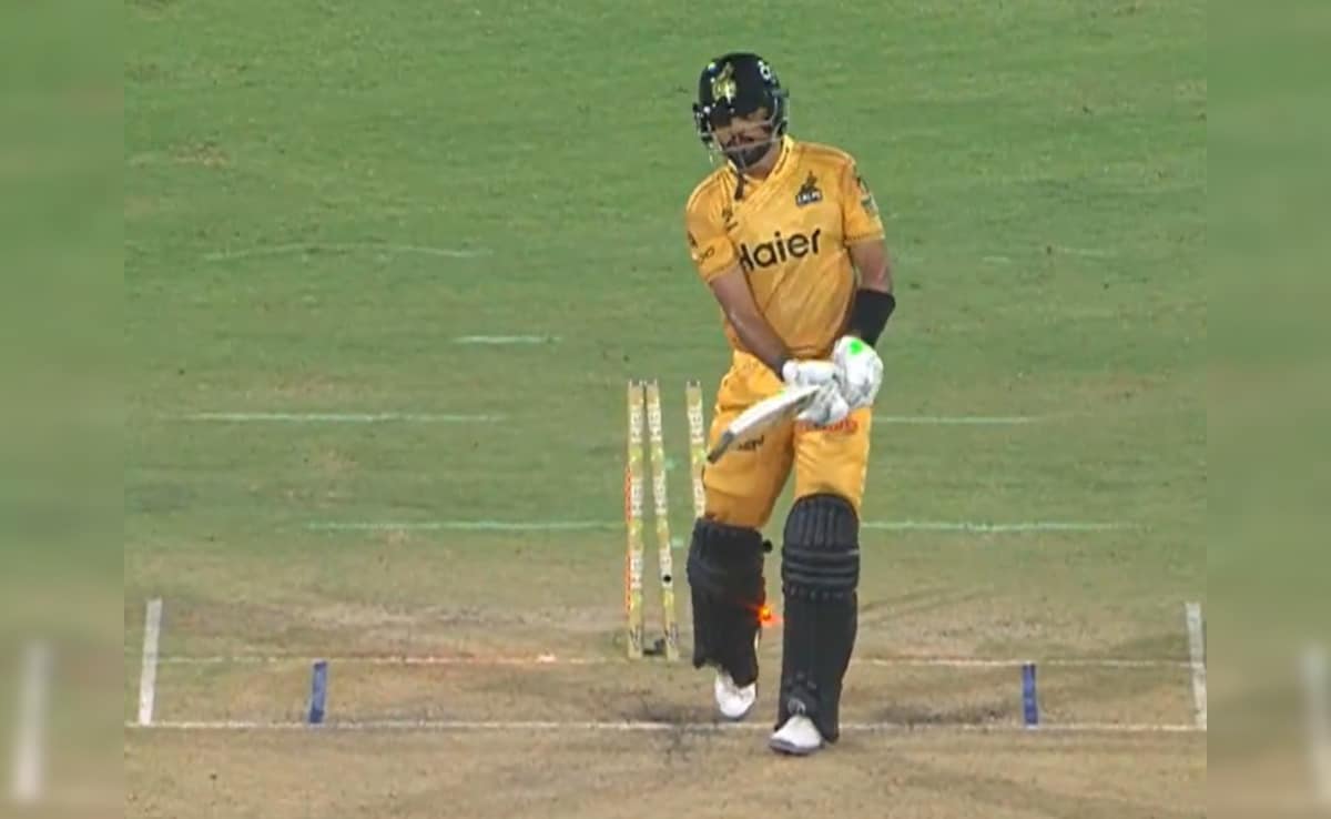 बाबर आजम को शाहीन अफरीदी के एक वर्षीय बेटे ने कर दिया क्लीन बोल्ड, फिर बाप-बेटे ने मिलकर मनाया जश्न, VIDEO