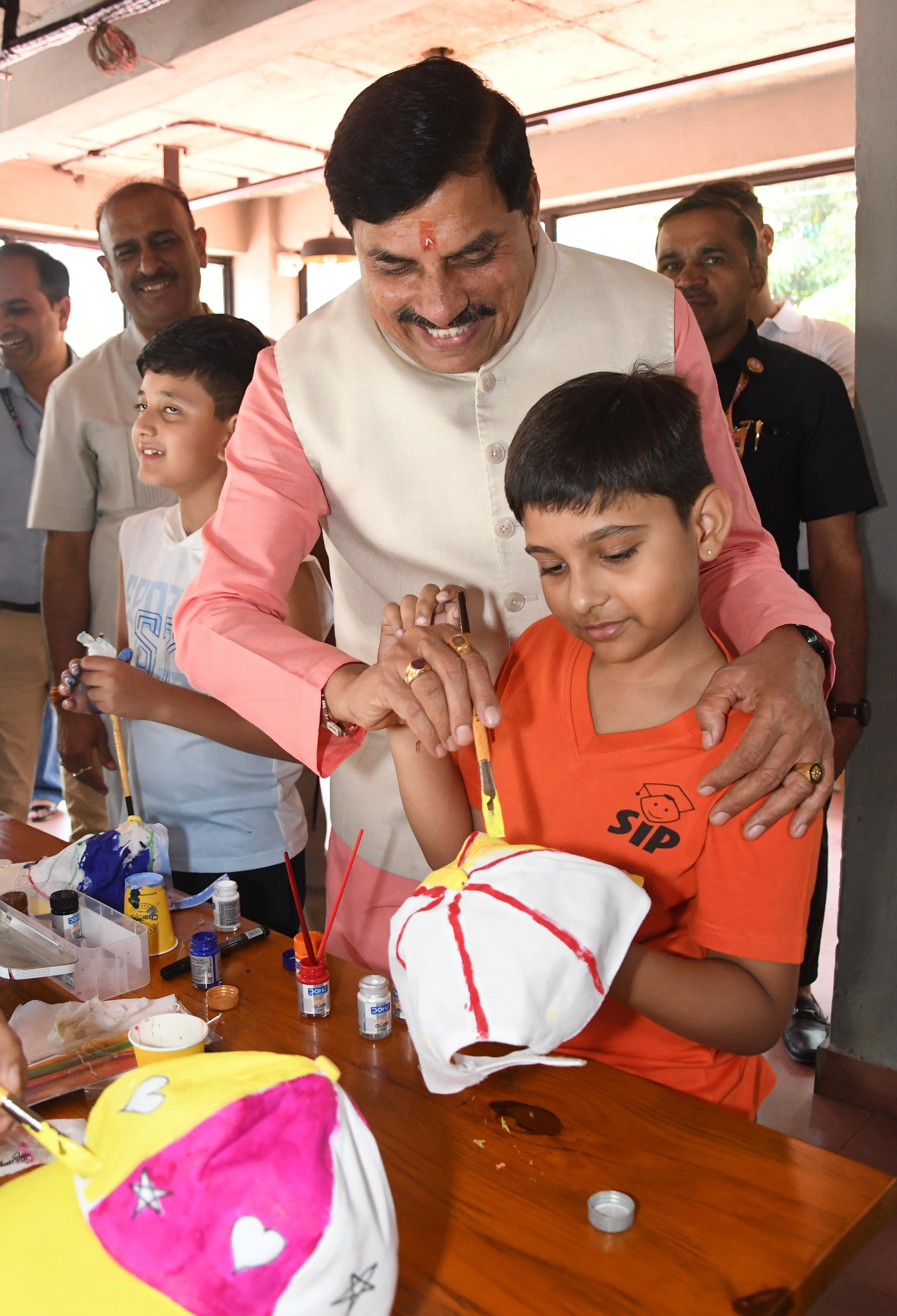 cm mohan yadav bhopal vip road visit mann ki baat congress criticism